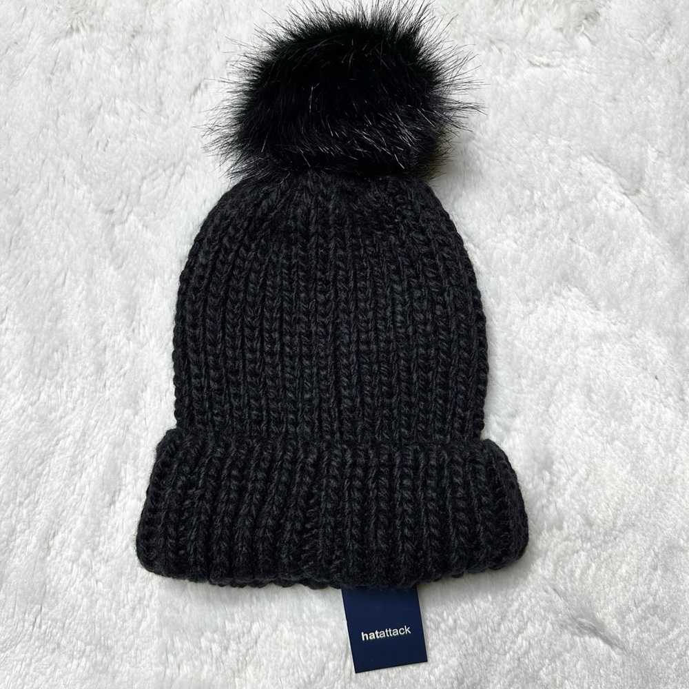 NWT Revolve Hat Attack Bryce Knit Removable Pom Beanie in Black Women’s OS